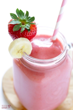 Strawberry-Banana-Smoothie-4.jpg
